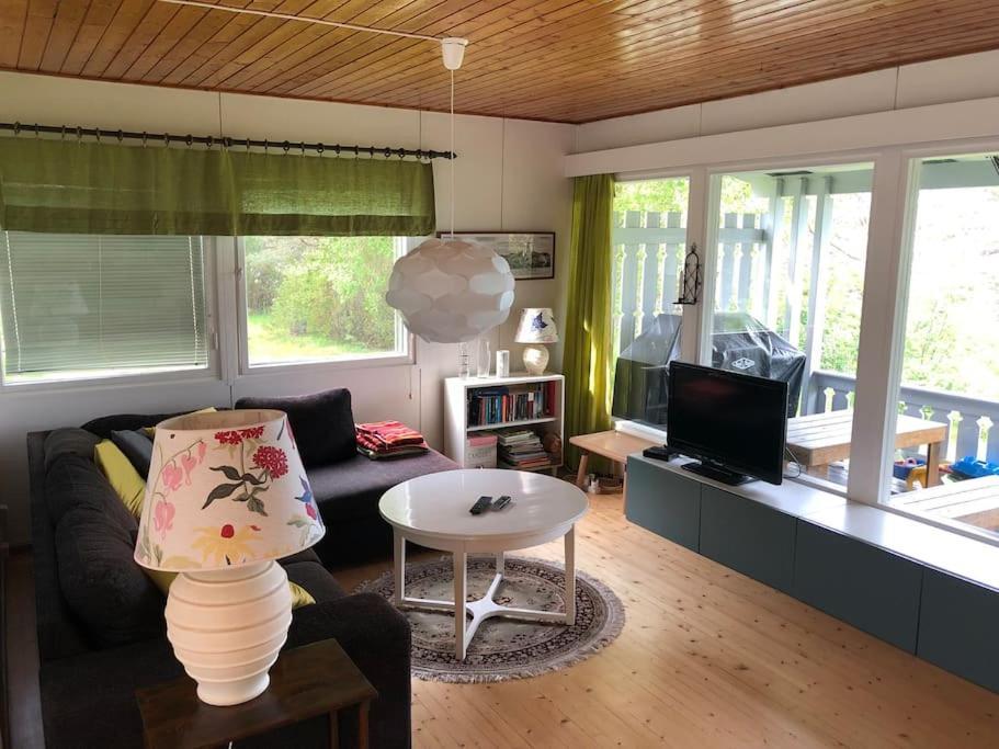 Cottage With Own Beach, Seaterrace & Pavillion. Mariehamn Exteriör bild